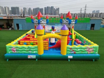 GF2-002 Giant Inflatable Castle Funcity