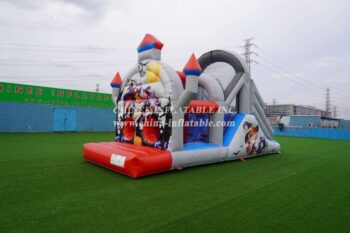 T7-329 Inflatable Obstacles Courses Halloween castle slide