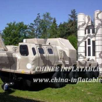 russian-inflatable-war-machines-5.jpg